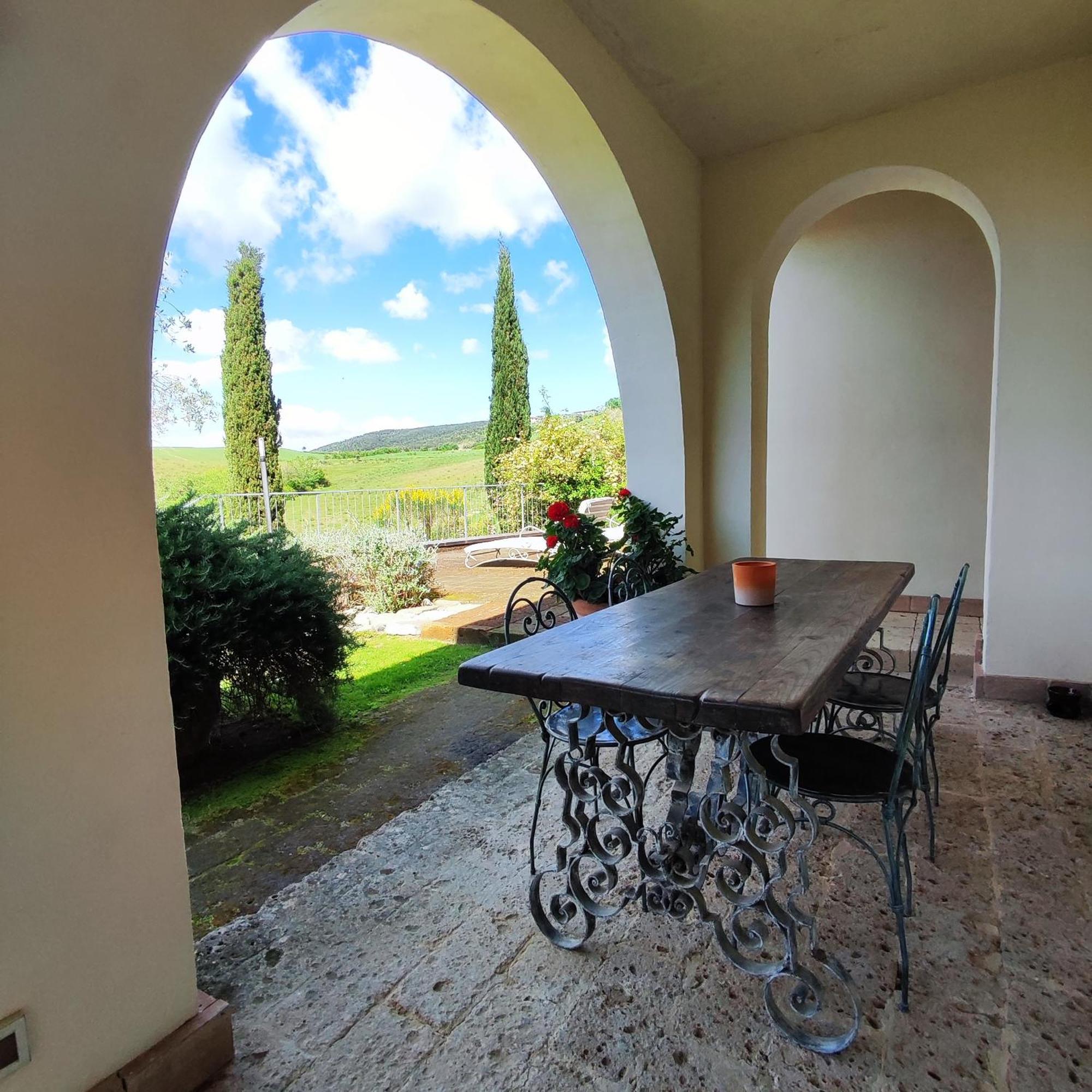 Agriturismo Podere Il Fornacino Santa Luce Exterior photo