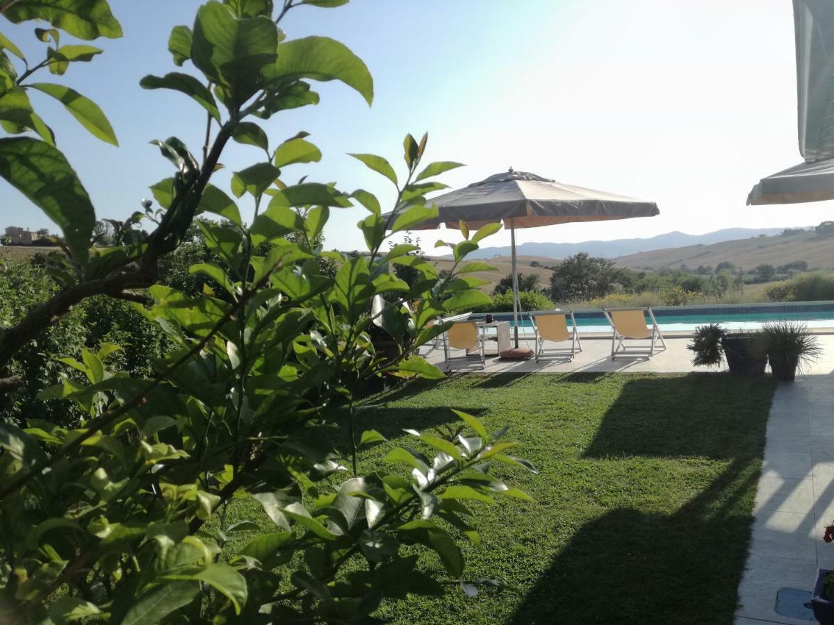 Agriturismo Podere Il Fornacino Santa Luce Exterior photo