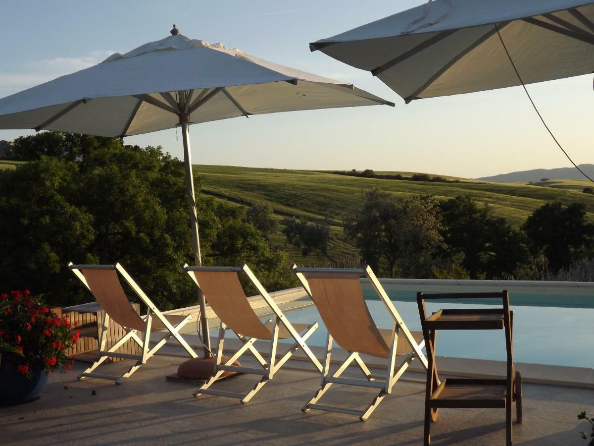 Agriturismo Podere Il Fornacino Santa Luce Exterior photo